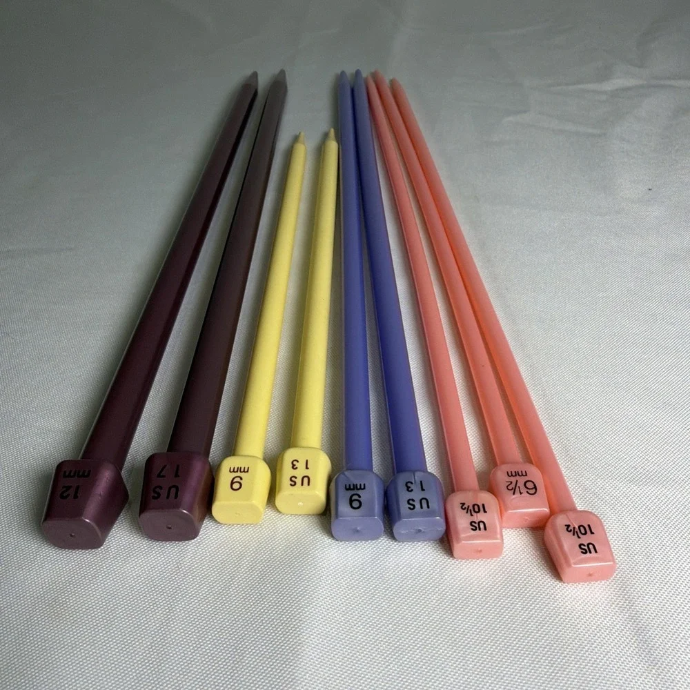 4 Pair VINTAGE JUMBO KNITTING NEEDLES US 10.5 6.5mm; US 13 9mm; US 17 12mm